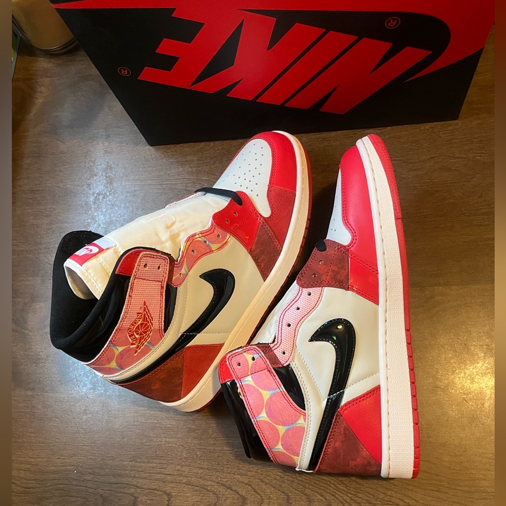 Jordan 1 high OG next chapter spider-verse size 11 men Ds receipt in pics 1-3 🚢 - Picture 5 of 10